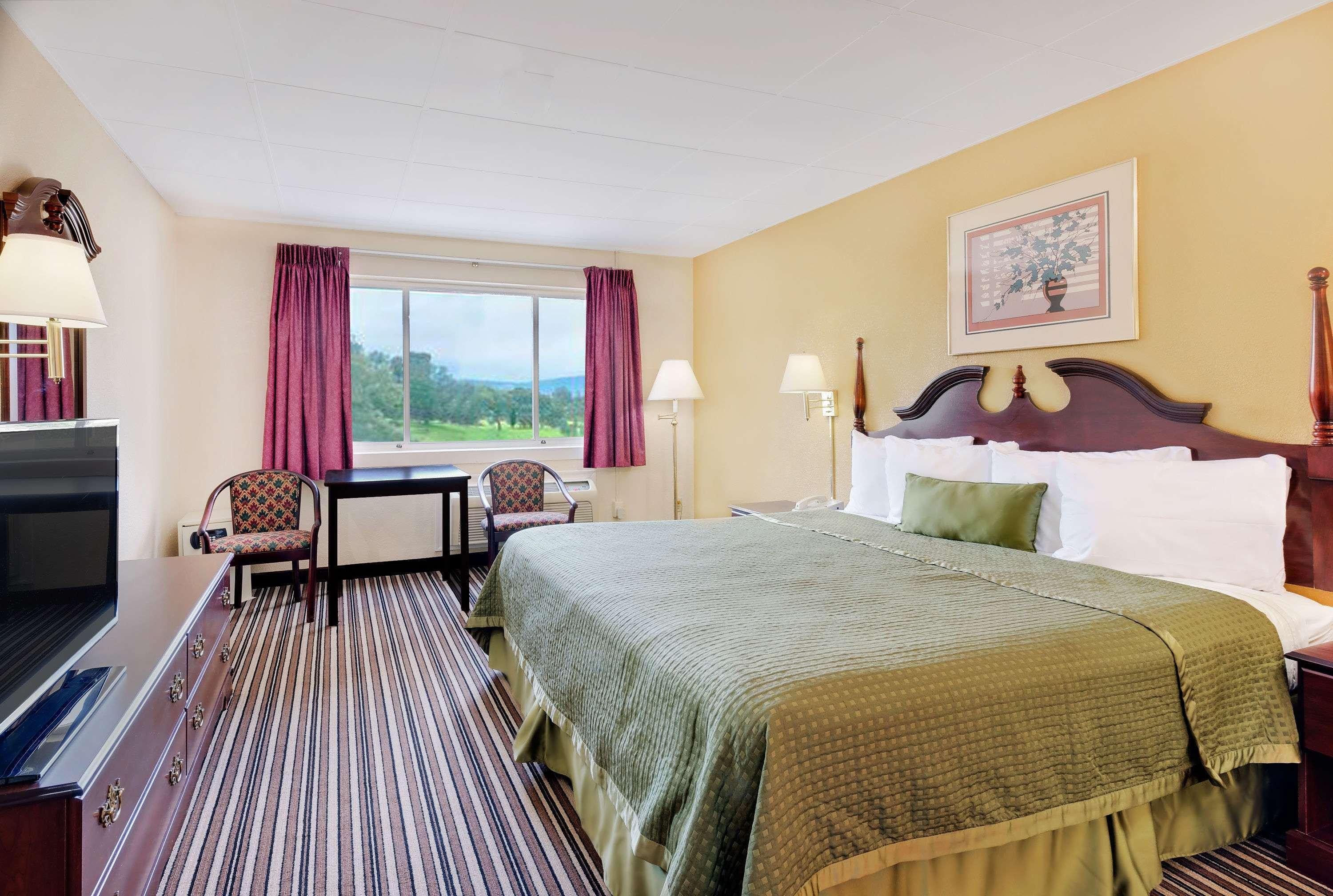 Travelodge By Wyndham Chambersburg Exteriör bild