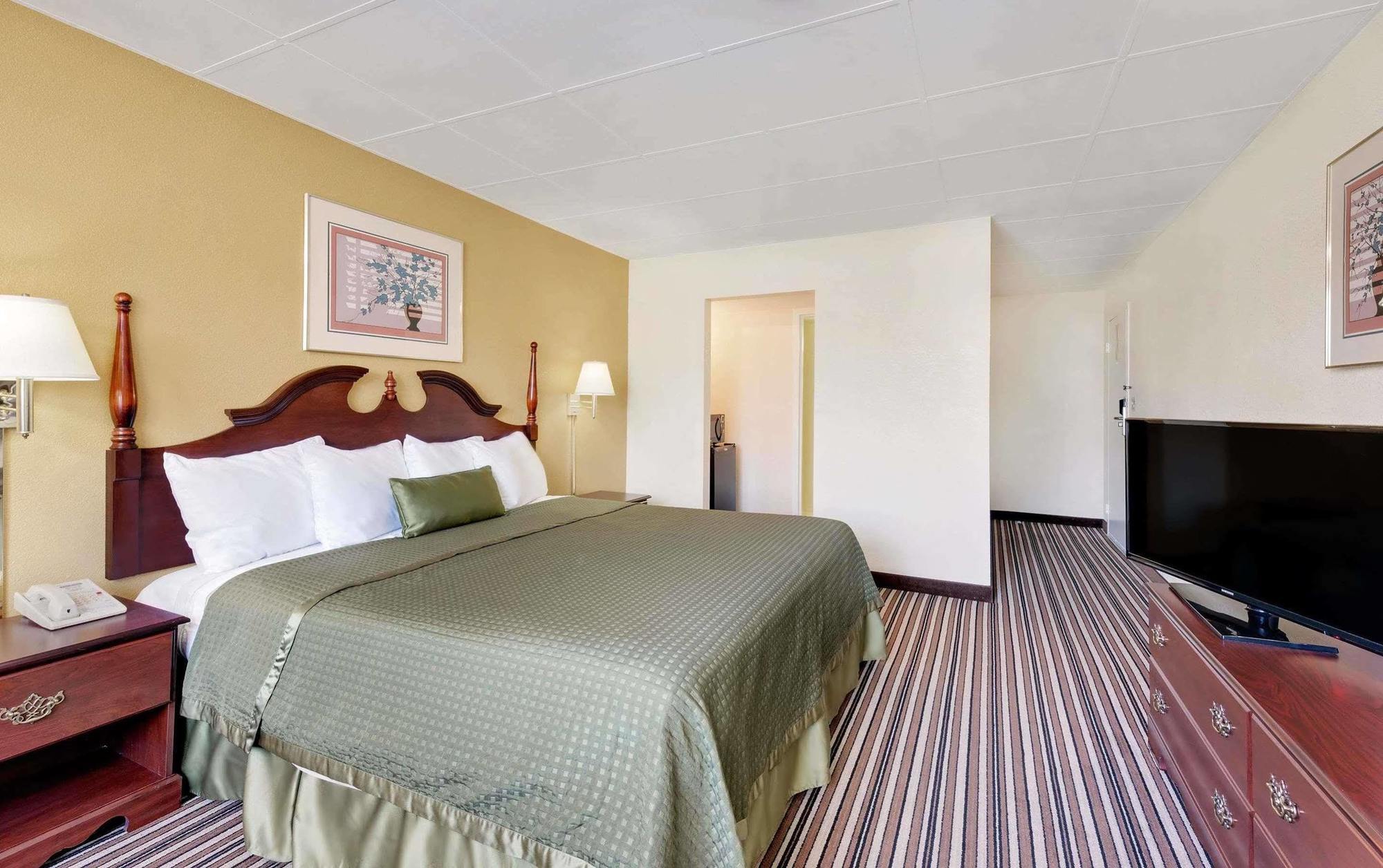 Travelodge By Wyndham Chambersburg Exteriör bild